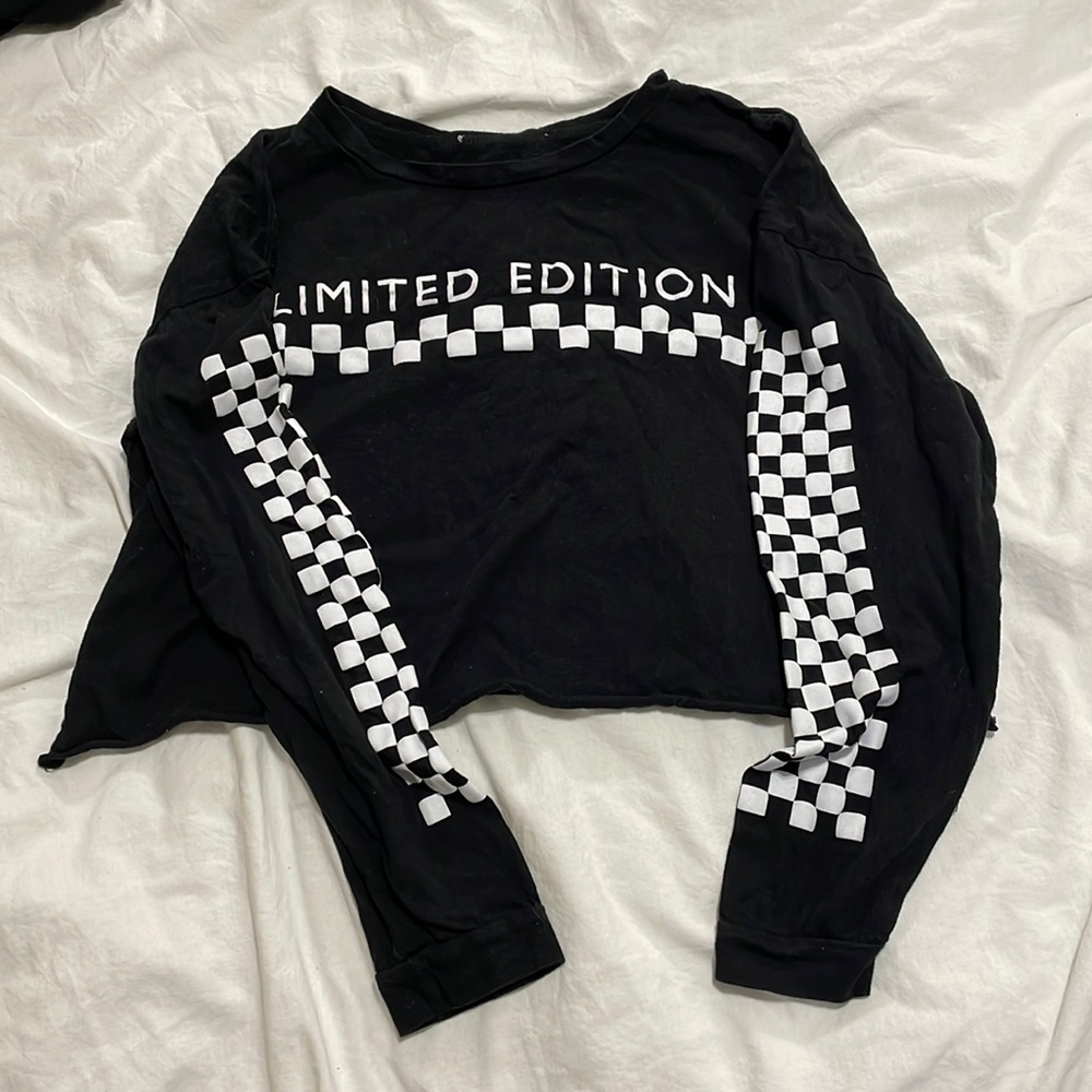 Cropped Long Sleeve T-Shirt
